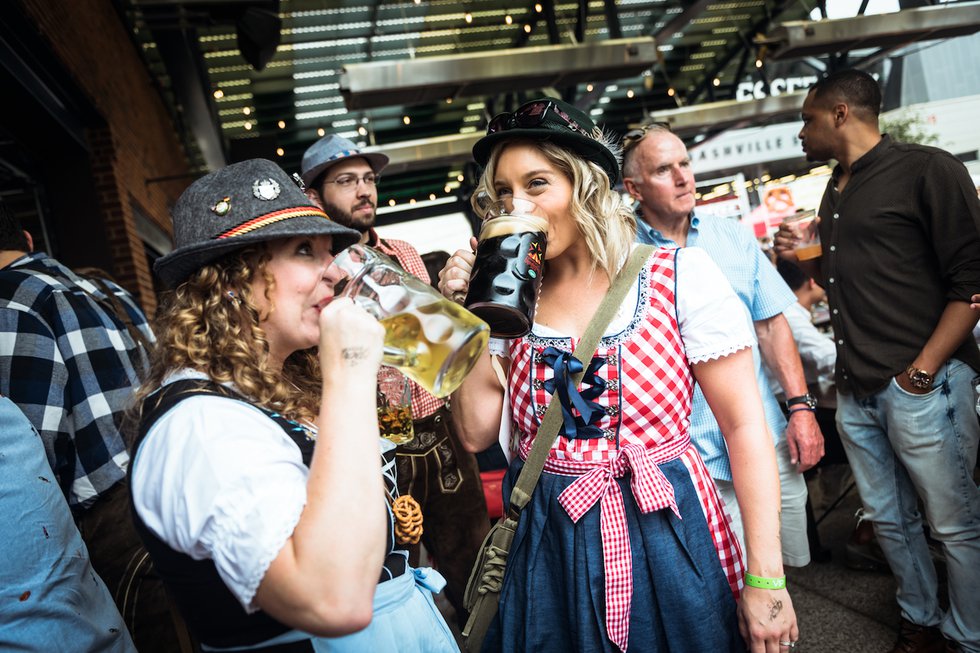 celebrate-oktoberfest-at-von-elrod-s-nashville-lifestyles